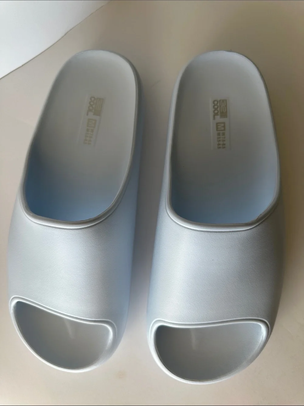 Slides Blue Unisex Size W 7.5-8.5/M 5.5-6.5 Ultra Soft EVA. 32 Degrees Cool.